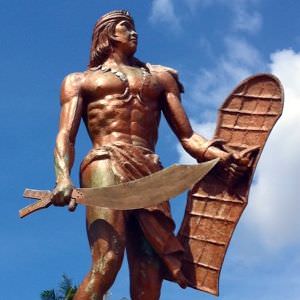 ラプラプ像300_300mactan_lapulapu_monument